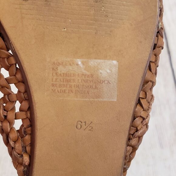 AQUA Leather Slip On - Picture 5 of 9